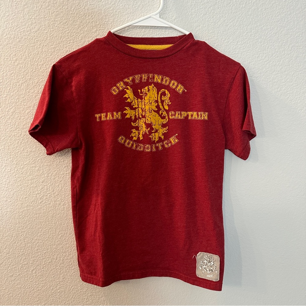 💕 Moving Sale! 💕 
Harry Potter Gryffindor quidditch shirt